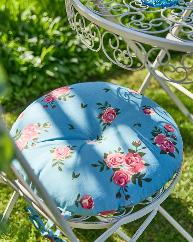 Seat Pads - Set of 2 Blue Rose Round Garden Seat Pads