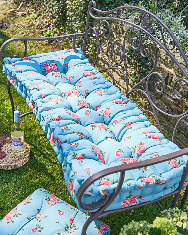 Blue & Pink & Green 100% Cotton & Polyester Garden Bench Cushion - Blue Rose Garden Bench Cushion