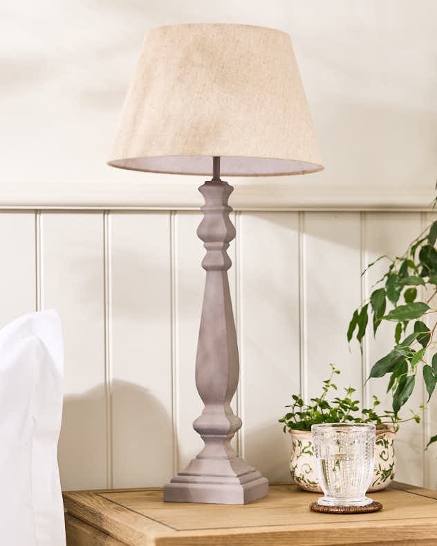 Country Style Pillar Lamp