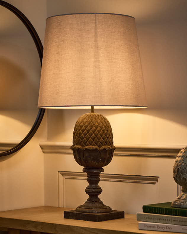 Vintage Style Acorn Lamp