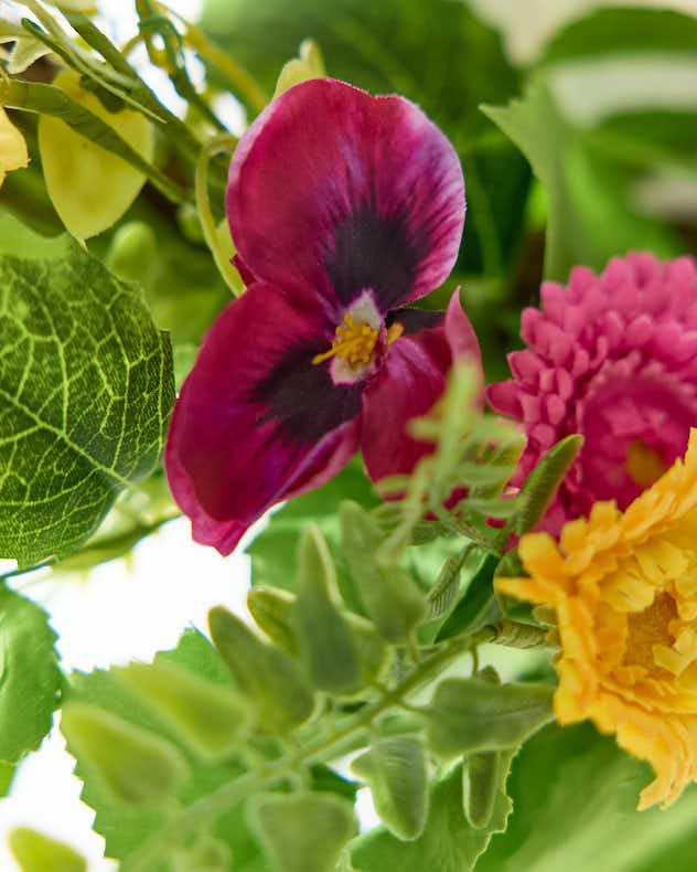 Faux Daisy & Pansy Spring Wreath