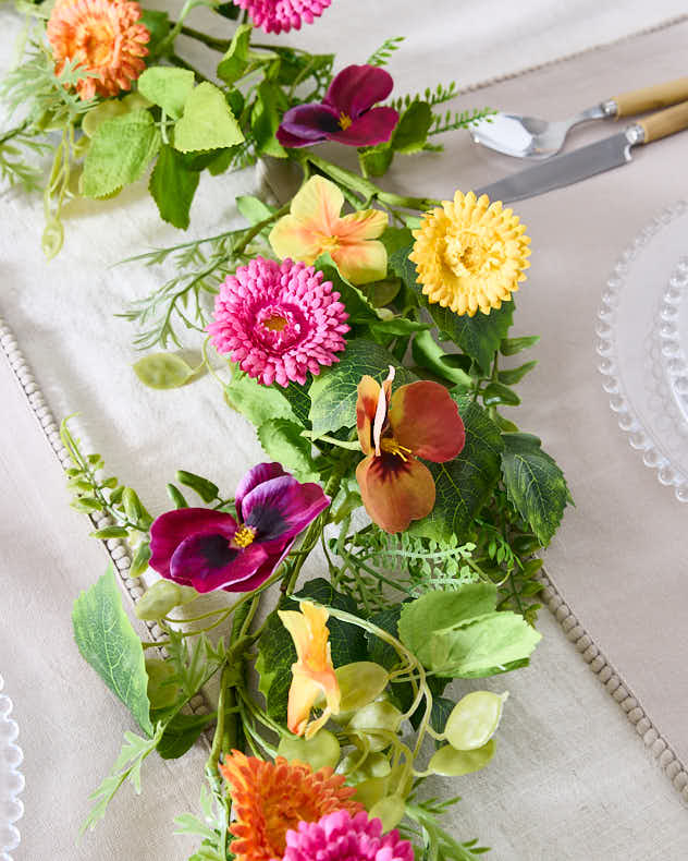 Faux Daisy & Pansy Spring Garland