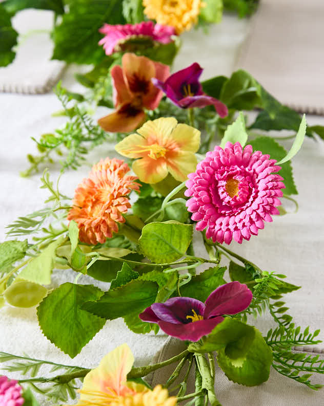 Faux Daisy & Pansy Spring Garland