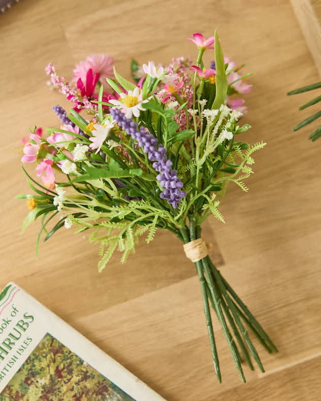 Artificial Daisy Bouquet