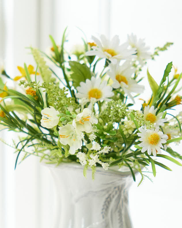 Artificial Daisy Bouquet