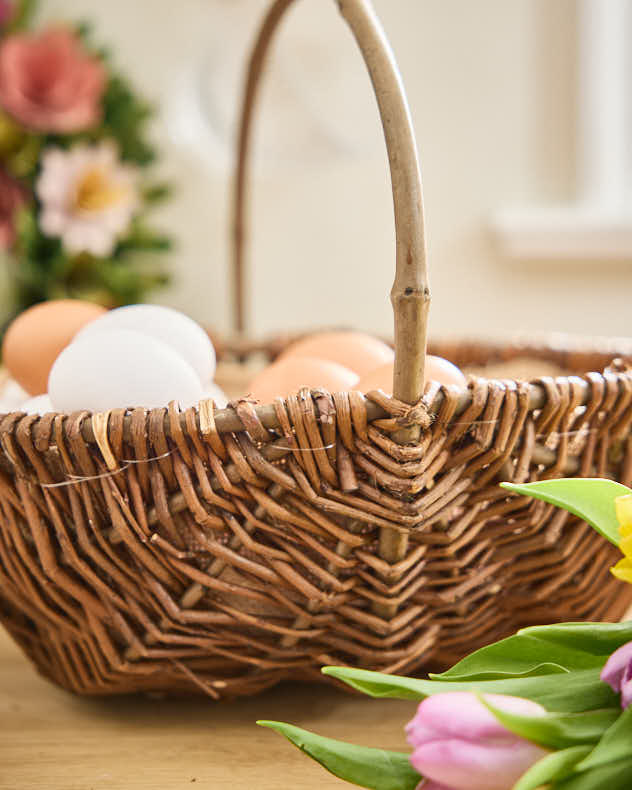 Round Willow Easter Basket