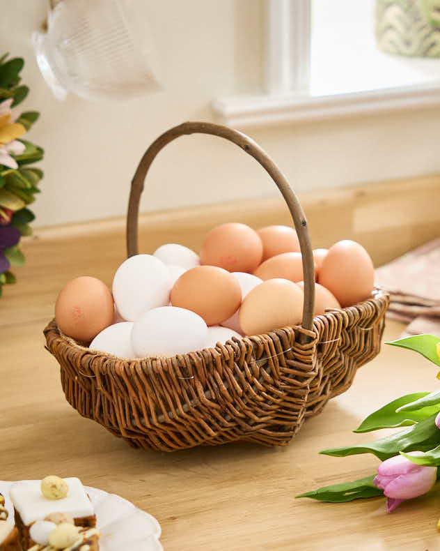 Round Willow Easter Basket