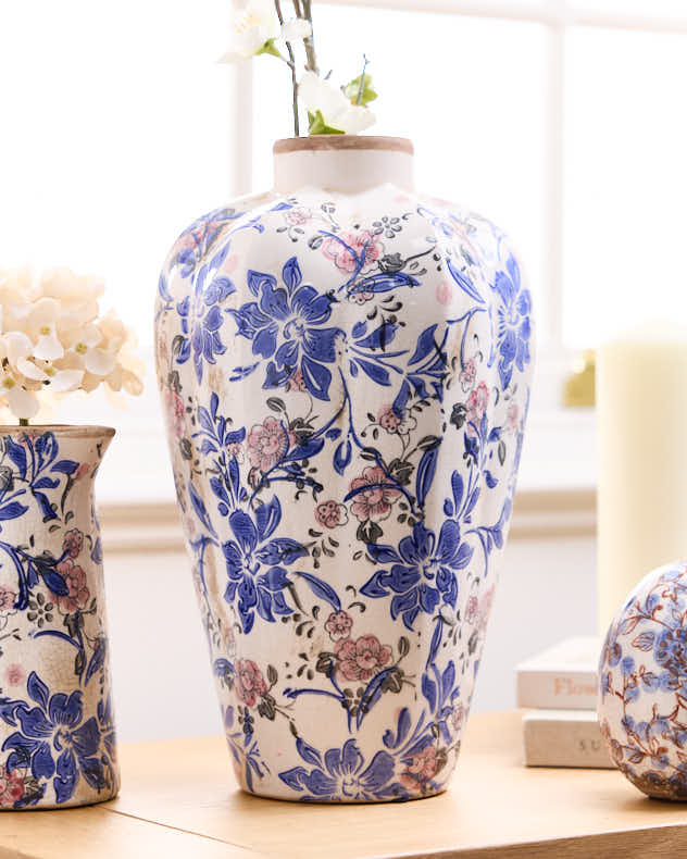 Antique Style Lotus Vase