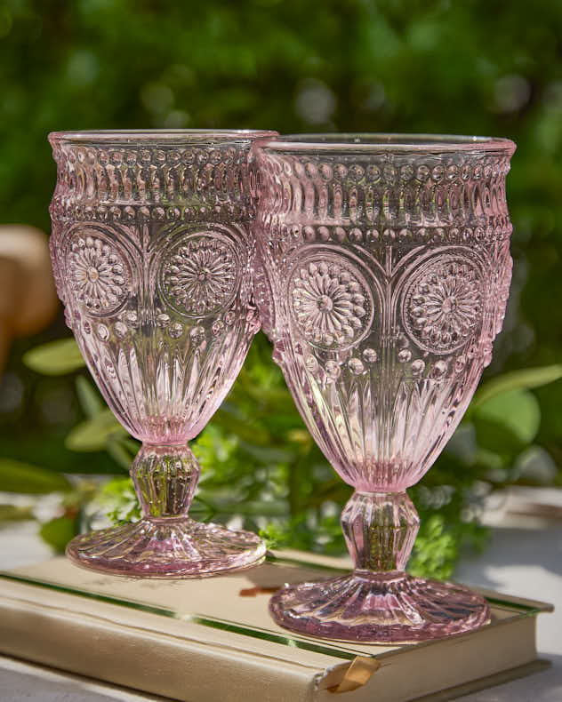 Armas Rose Wine Goblet