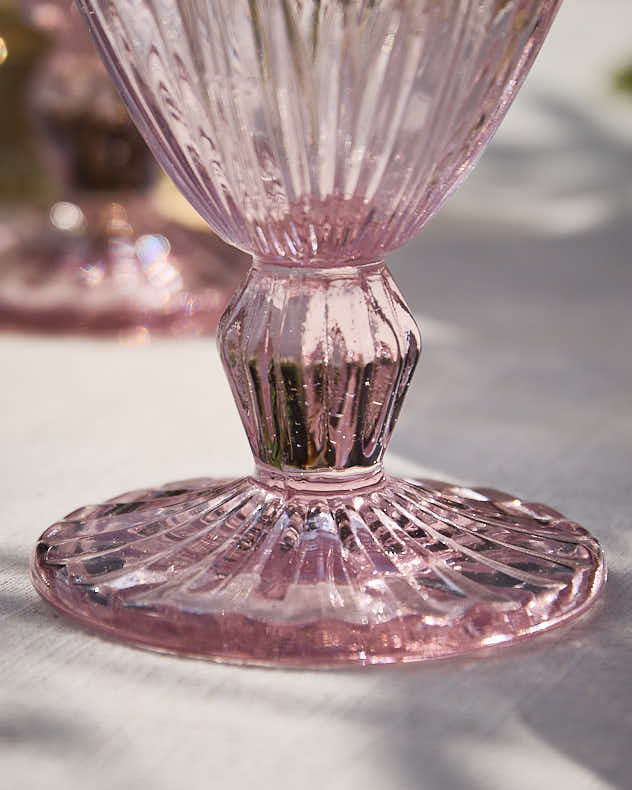 Armas Rose Wine Goblet