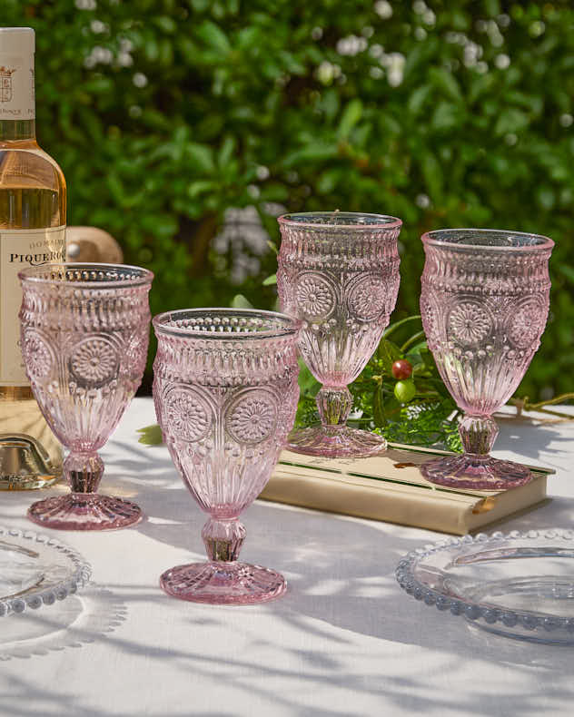 Armas Rose Wine Goblet