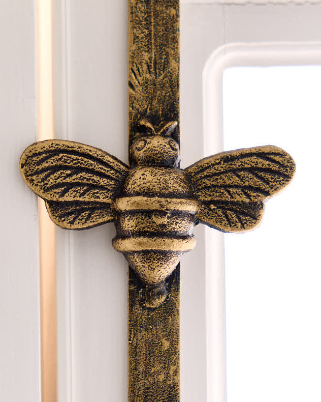 Wreath Hangers - Bee Wreath Hanger