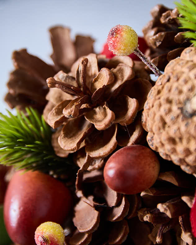 Woodland Treasures Autumn Wreath 26cm