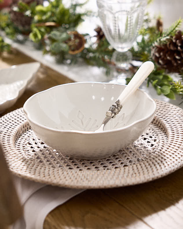 Set of 2 White Snowflake Bowls