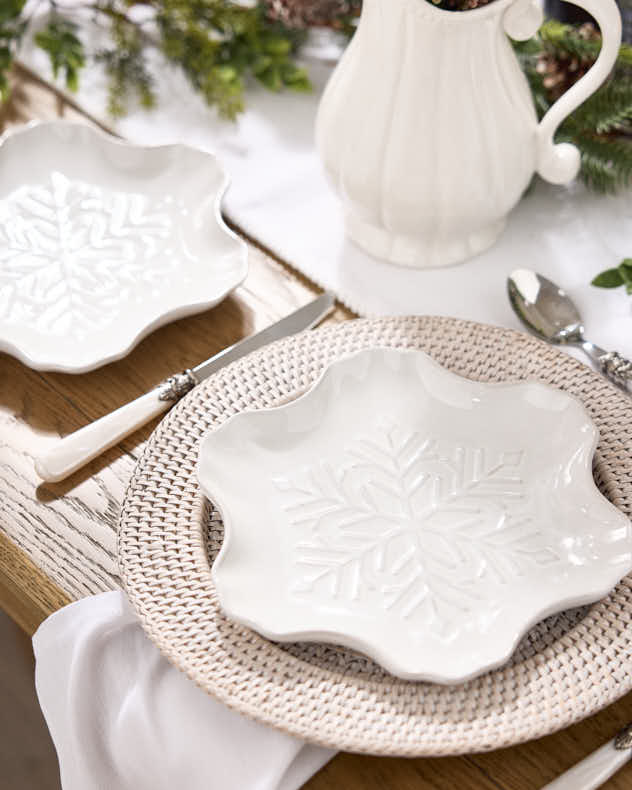 Set of 2 White Snowflake Dinner Plates