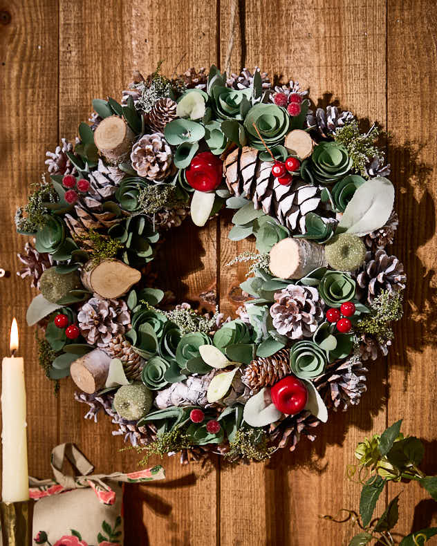 Winter Forest Treasures Wreath 38cm