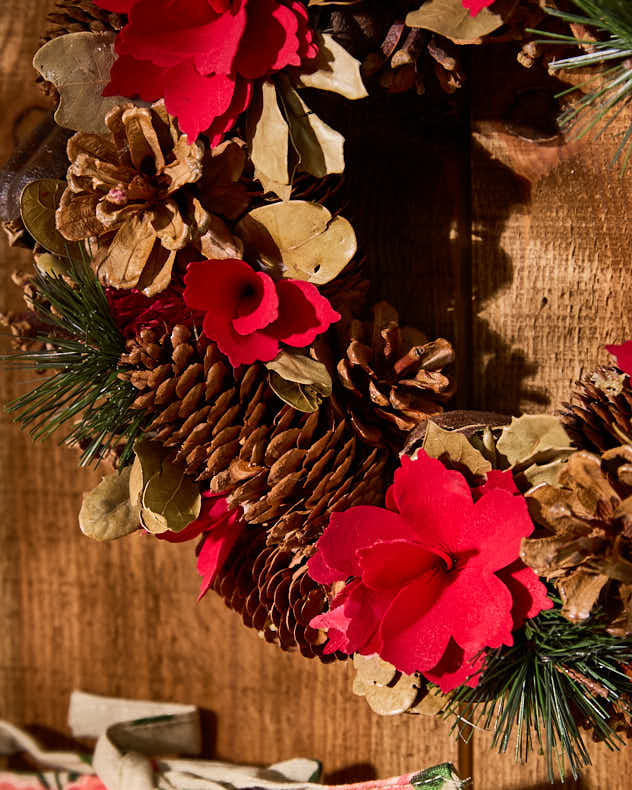 Woodland Rose Wreath 32cm