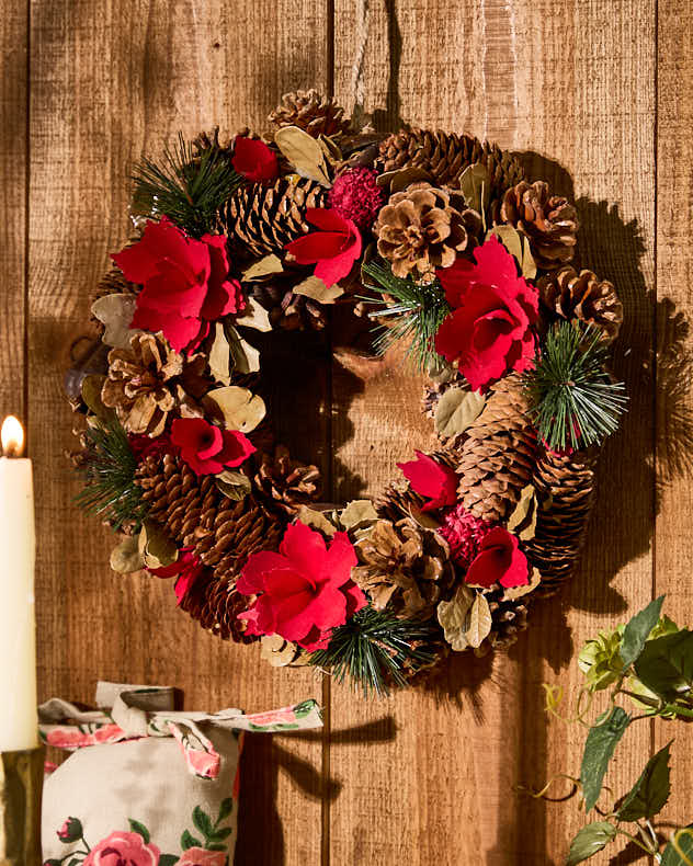 Woodland Rose Wreath 32cm