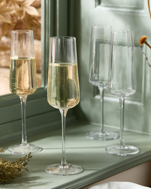 Set of 4 Ribbed Vintage Champagne flutes