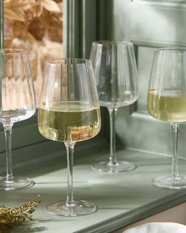 Set of 4 Ribbed Vintage Wine Glasses