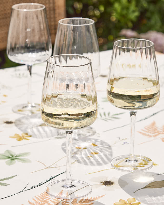 Set of 4 Ribbed Vintage Wine Glasses