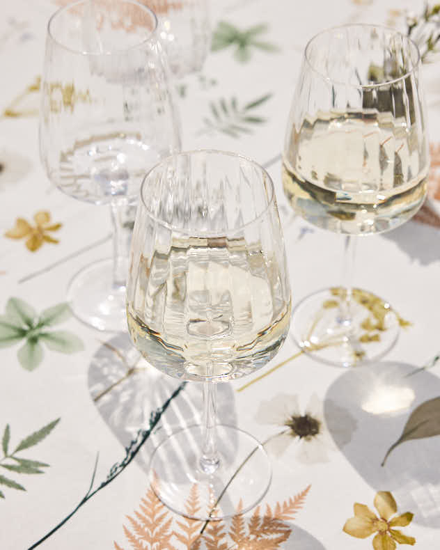 Set of 4 Ribbed Vintage Wine Glasses