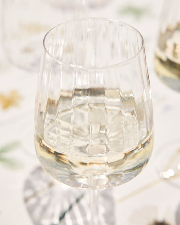 Set of 4 Ribbed Vintage Wine Glasses