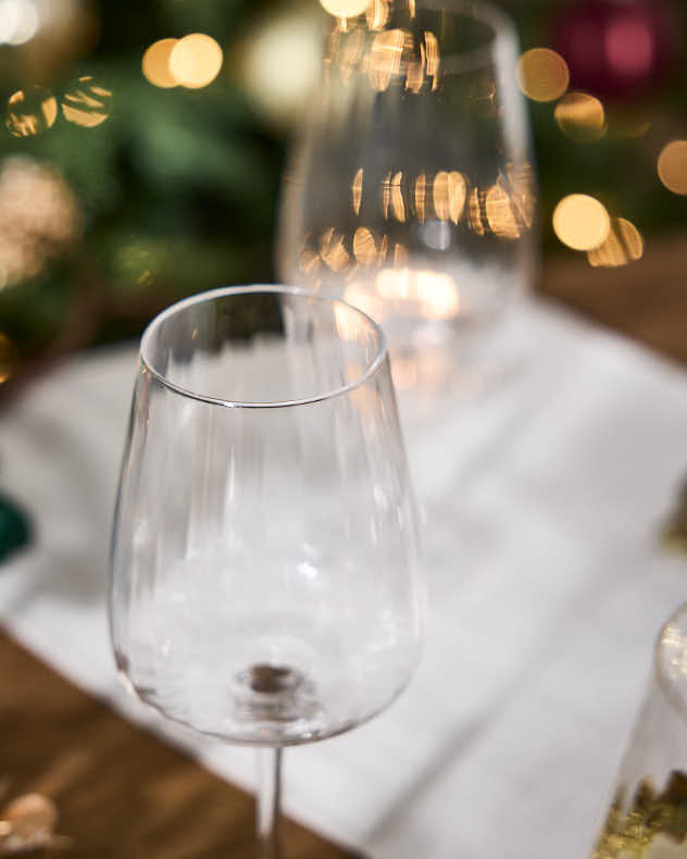 Set of 4 Ribbed Vintage Wine Glasses