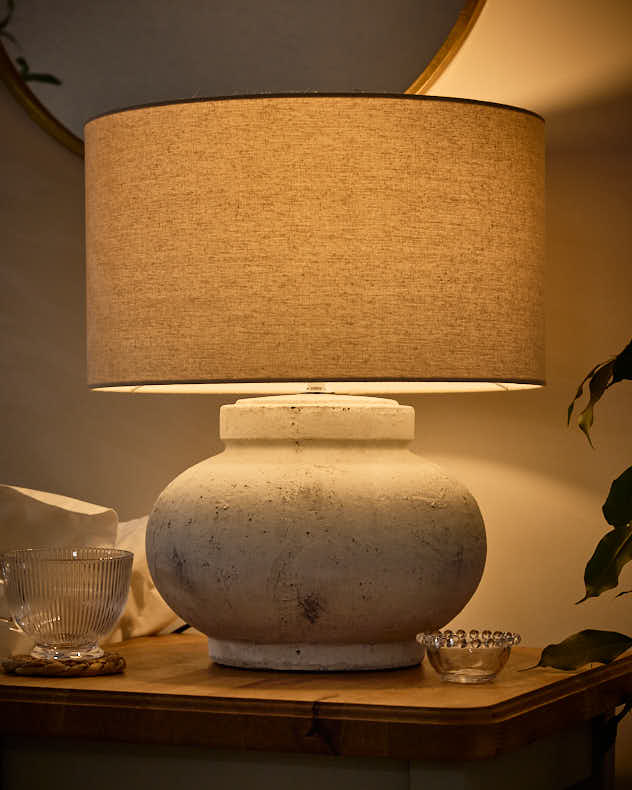 Round Vintage Ceramic Table Lamp