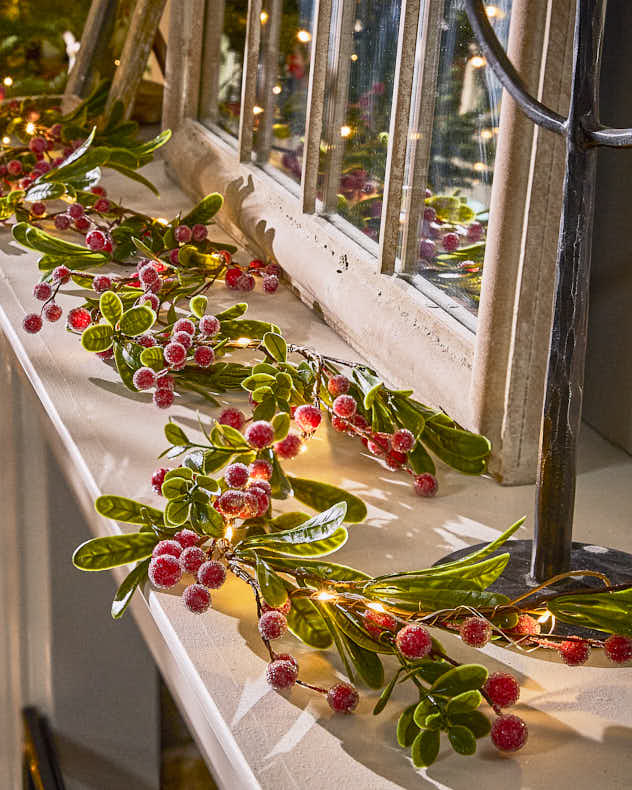 Green & Red Plastic & Copper Garlands - Hambledon Berry Garland 160cm