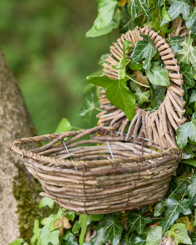 Bird Feeders - Natural Wicker Bird Nester