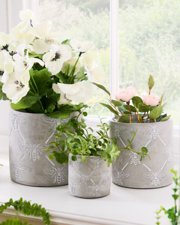 Bumble Bee Planters
