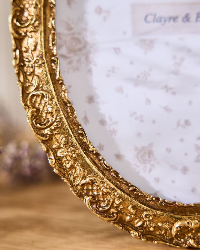 Vintage Oval Picture Frame