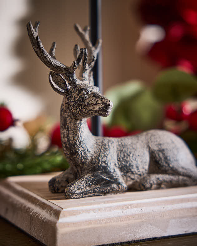 Laying Stag Table Lamp