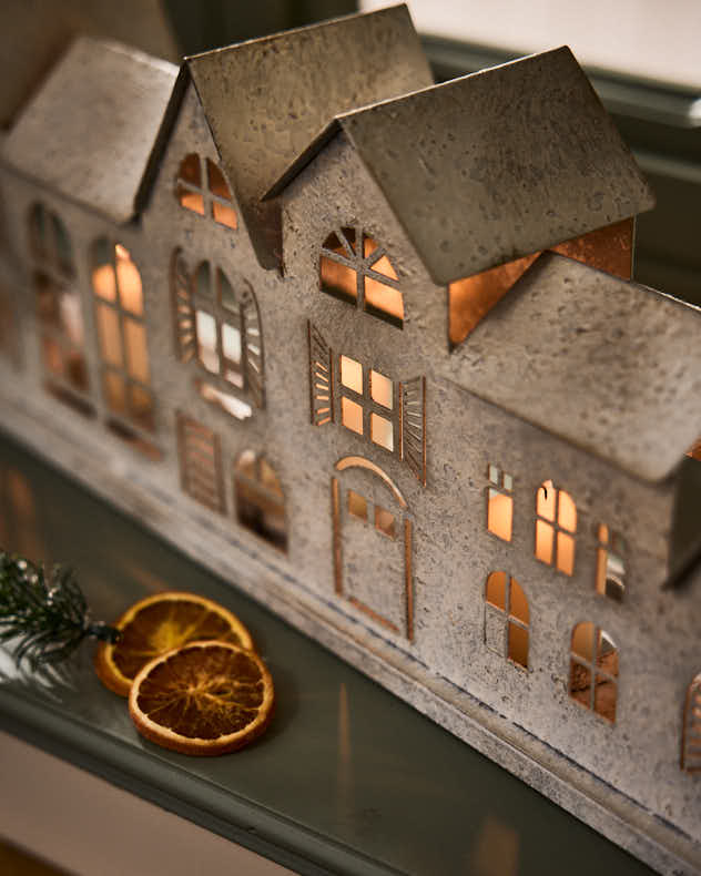Snowy Townhouses Candle Holder