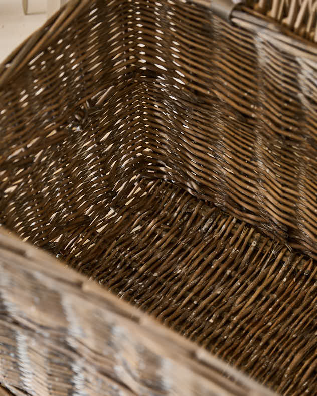 Set of 2 Whitewashed Willow Baskets