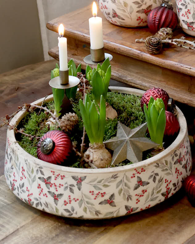 Holly and Mistletoe Ceramics Collection