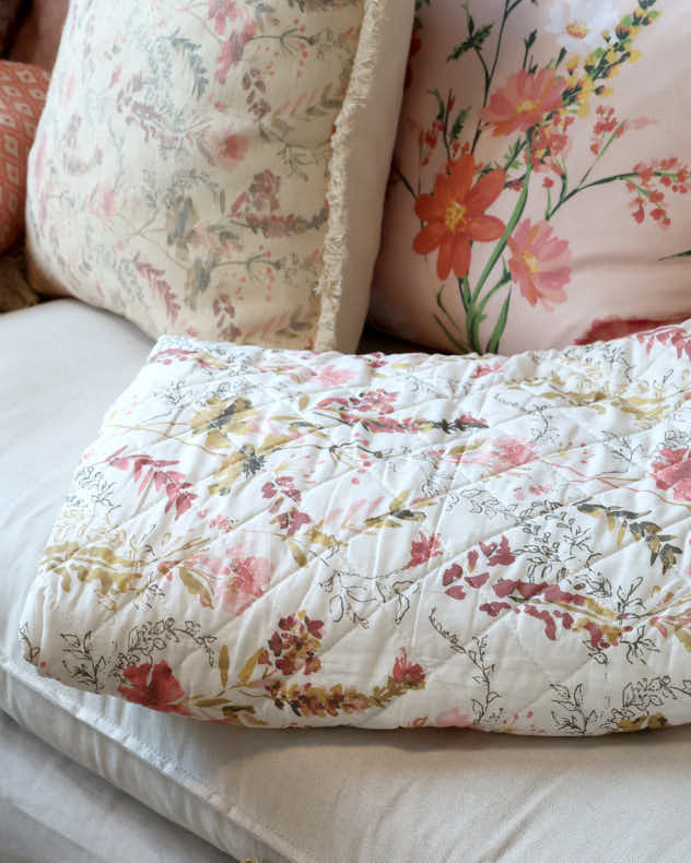 Peony Valley Cotton Quilted Throw