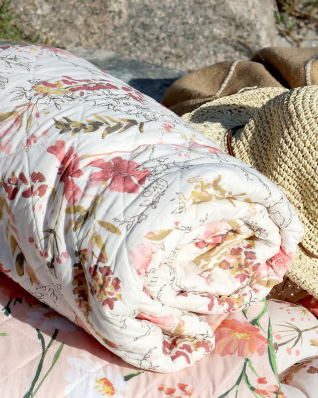 Peony Valley Cotton Quilted Throw