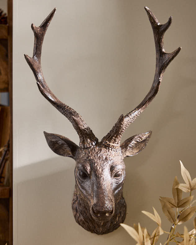 Wall Mounted Oakwood Effect Stag Head