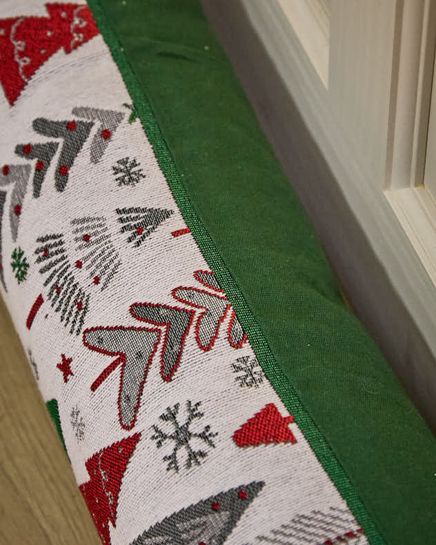 Zugluftstopper mit Baummuster