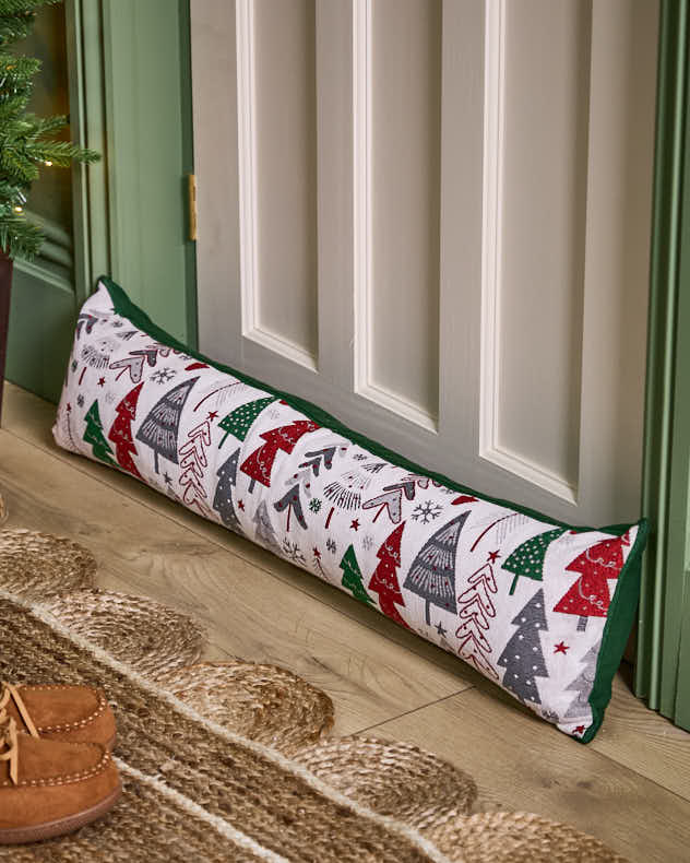 Zugluftstopper mit Baummuster