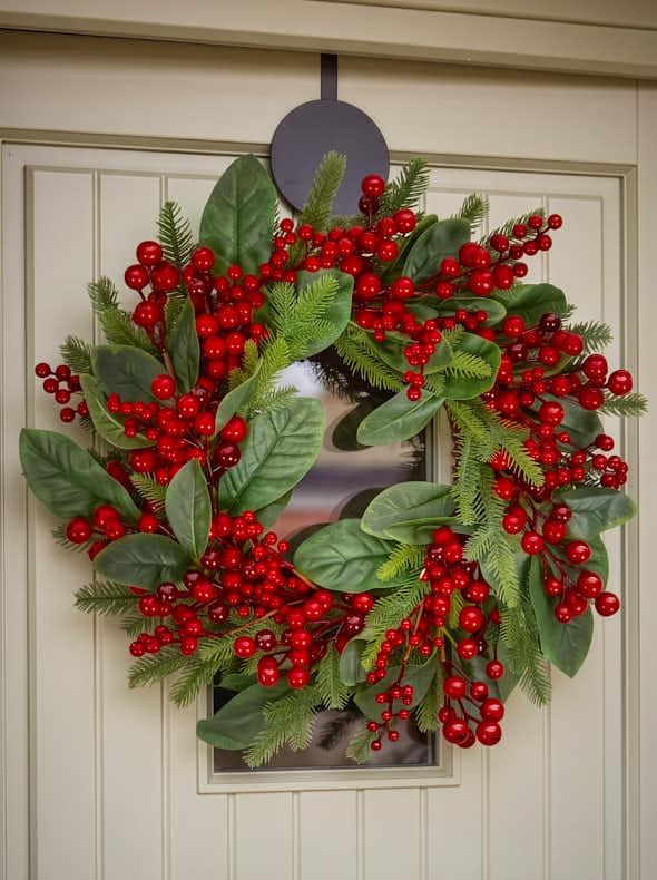 Bloomsbury Wreath 22"