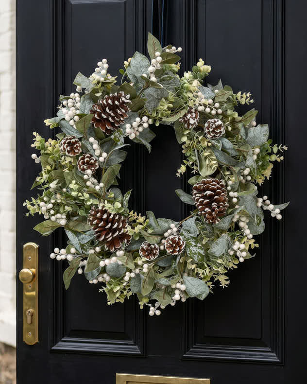 Holmfirth Wreath 24"