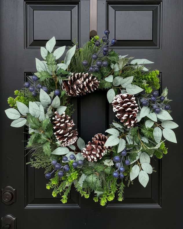 Frosted Pine Cone Wreath 24"