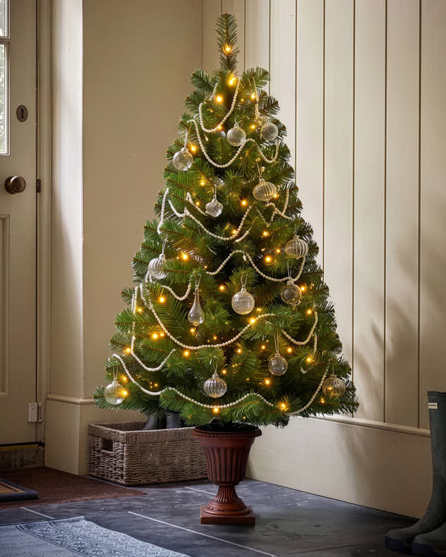 Pre-Lit Fir Christmas Tree in Urn Pot 4ft