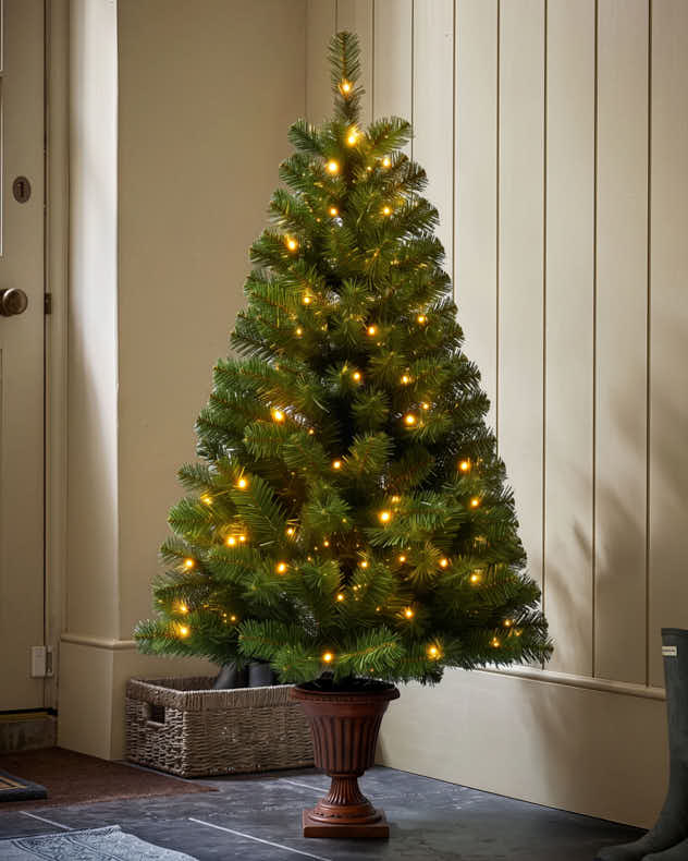 Pre-Lit Fir Christmas Tree in Urn Pot 4ft