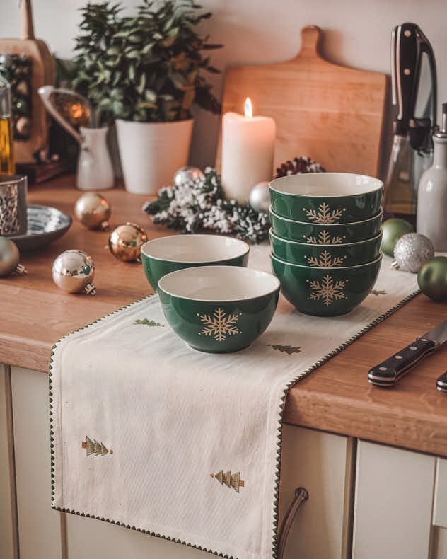 Winter Snowflake Stoneware Bowls