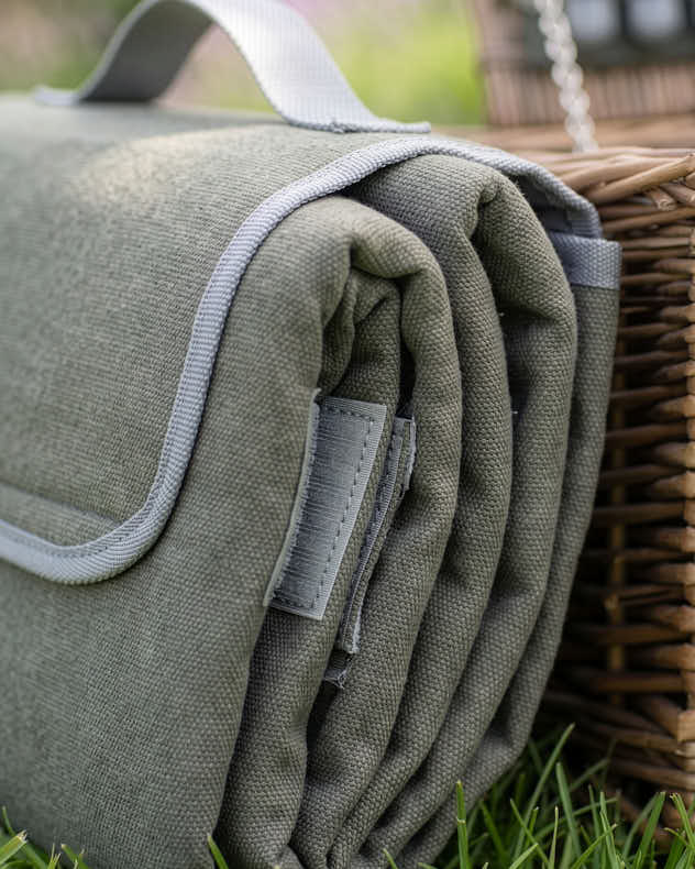 4 Person Grey Tweed Picnic Hamper