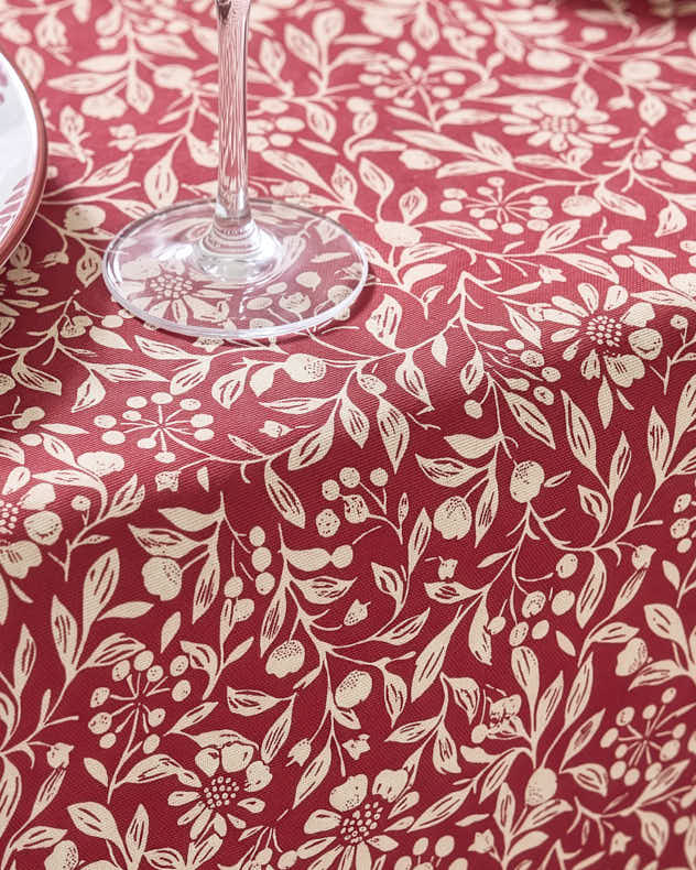 Merlot Bramble Table Runner